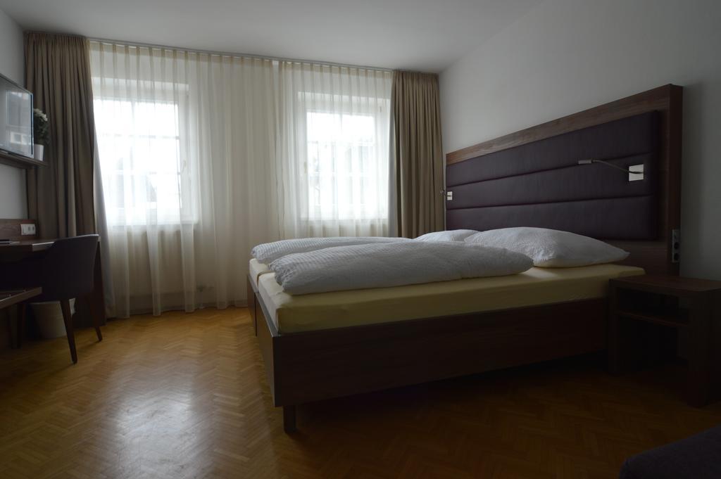 Pension Elisabeth - Rooms & Apartments Залцбург Екстериор снимка